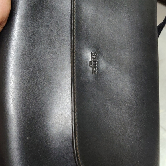 Black Baguette - Picture 3 of 12